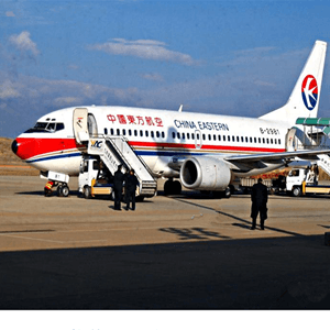 东阳横店航空货运航空快运业稳步发展的原因是什么？